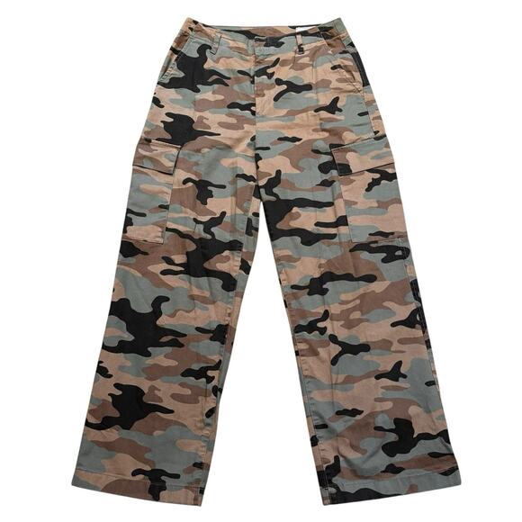 Gap Loose Khaki Cargo Pants Mid Rise Wide Leg Green Camo Print Women's Size 6 - Picture 2 of 7